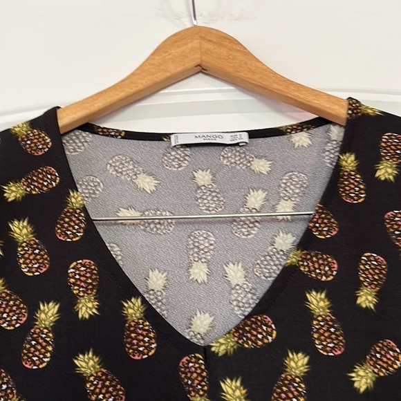 MANGO Pineapple
V-Neck Printed Dress Size 4 - Picture 6 of 9